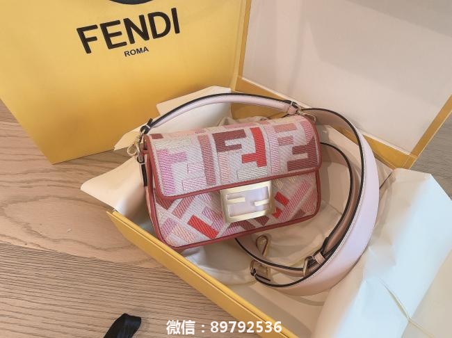 Fendi2021新年限定法棍‼️