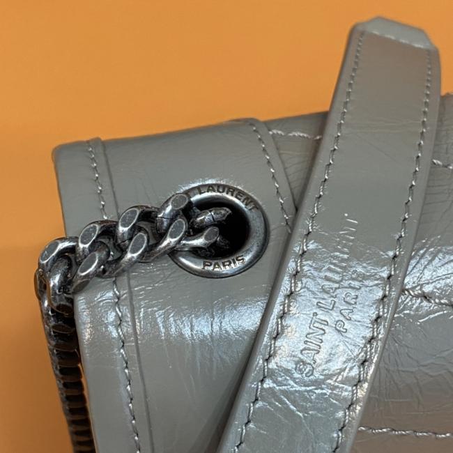 圣家 Niki CHAIN WALLET IN CRINKLED VINTAGE LEATHER 意大利定制油腊皮款