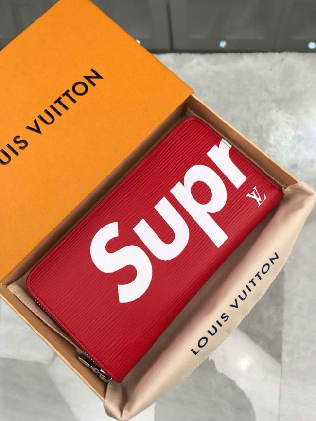 LV x Supreme M60305水波纹小号单拉钱包，顶级牛皮材质，耐用且充满活力