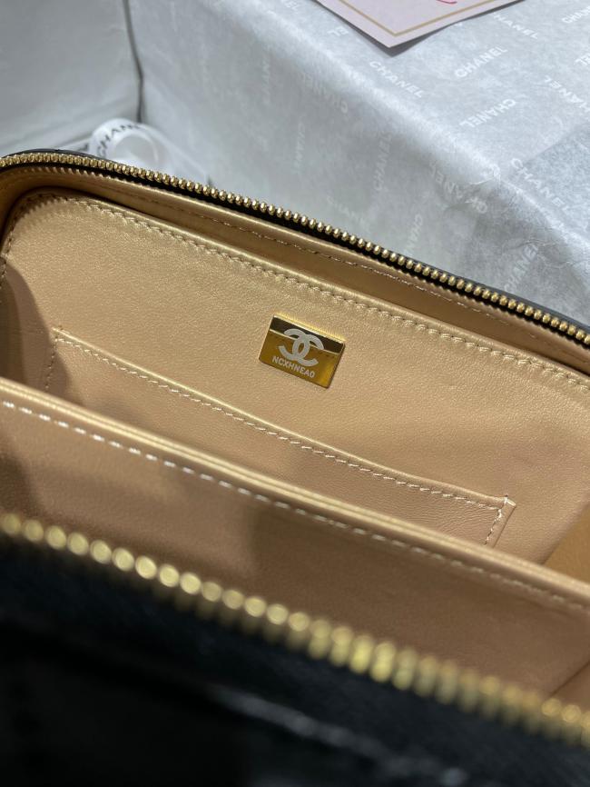 CHANEL 21K 小牛皮Vanity case，时尚潮流美爆款