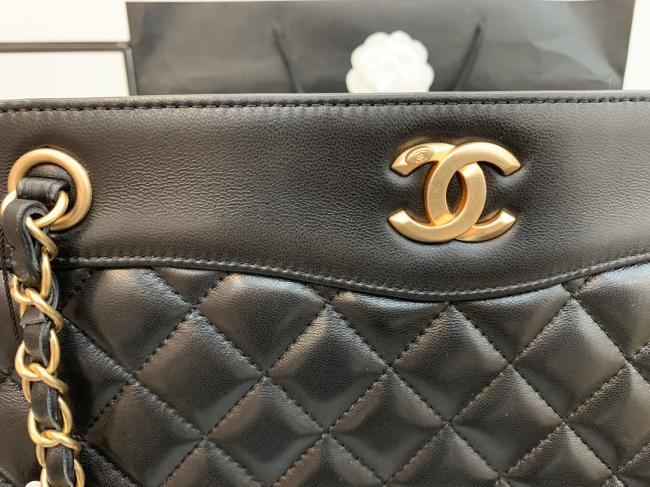 CHANEL 型号30 小羊皮五金款式，CHANEL购物袋出货，时尚休闲百搭