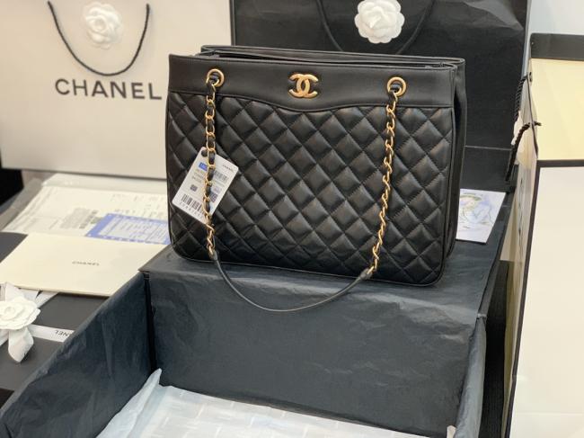 CHANEL 型号30 小羊皮五金款式，CHANEL购物袋出货，时尚休闲百搭