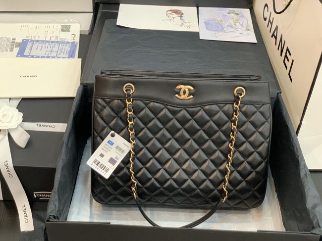 CHANEL 型号30 小羊皮五金款式，CHANEL购物袋出货，时尚休闲百搭