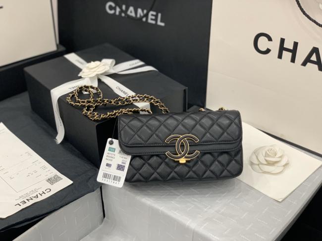 CHANEL 57276 2021新款羊皮双盖头设计斜挎包