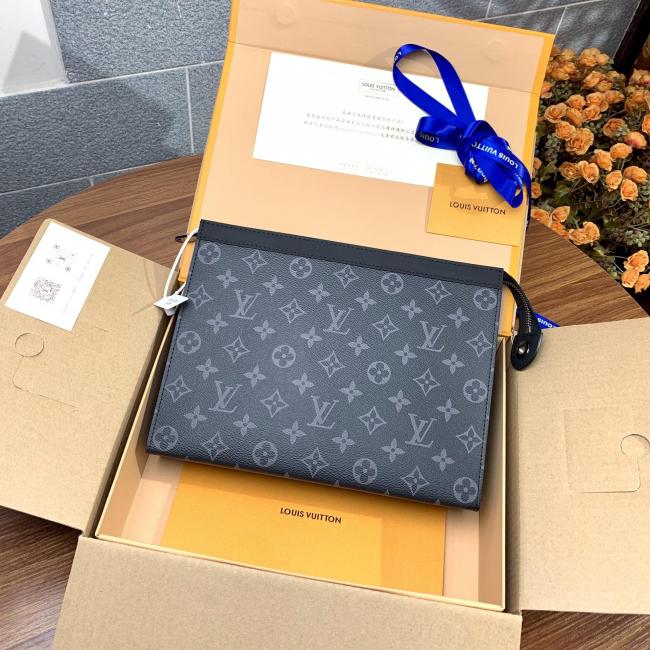 LV M61692 Monogram Eclipse 黑花 Pochette Voyage 中号手袋