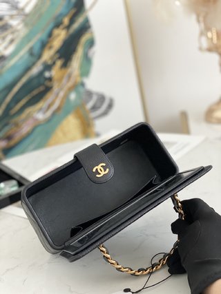 CHANEL Vintage珠光金色手提化妆包