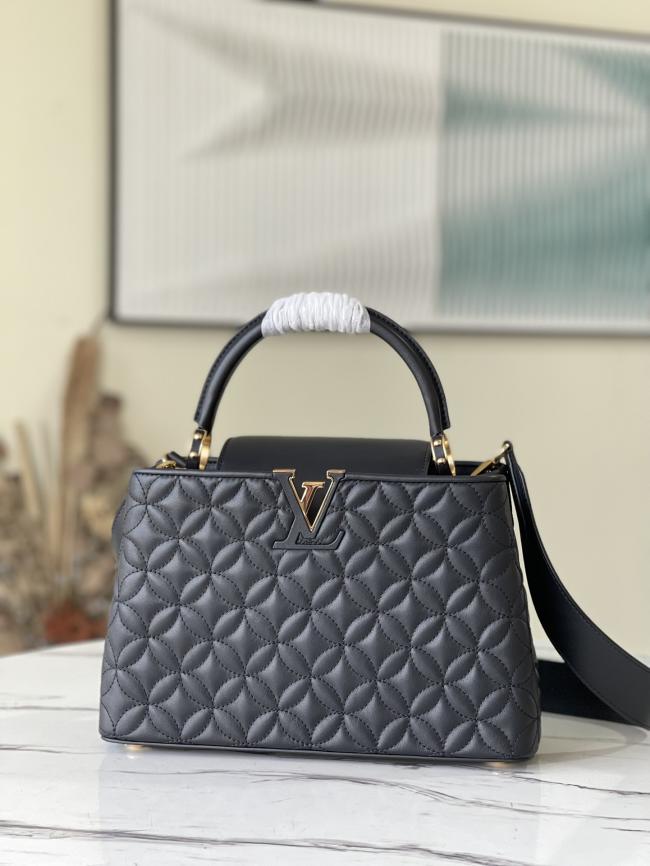 LV M55366 Capucines 中号手袋，花卉绗缝浮现，舒适肩背体验