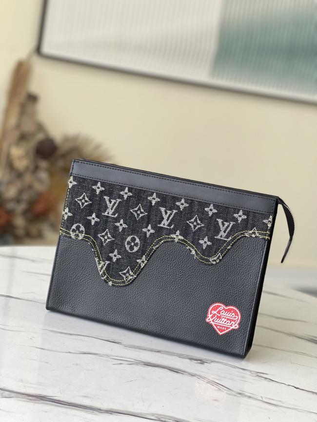 LV M45961 Monogram Drip 2022早春手拿包