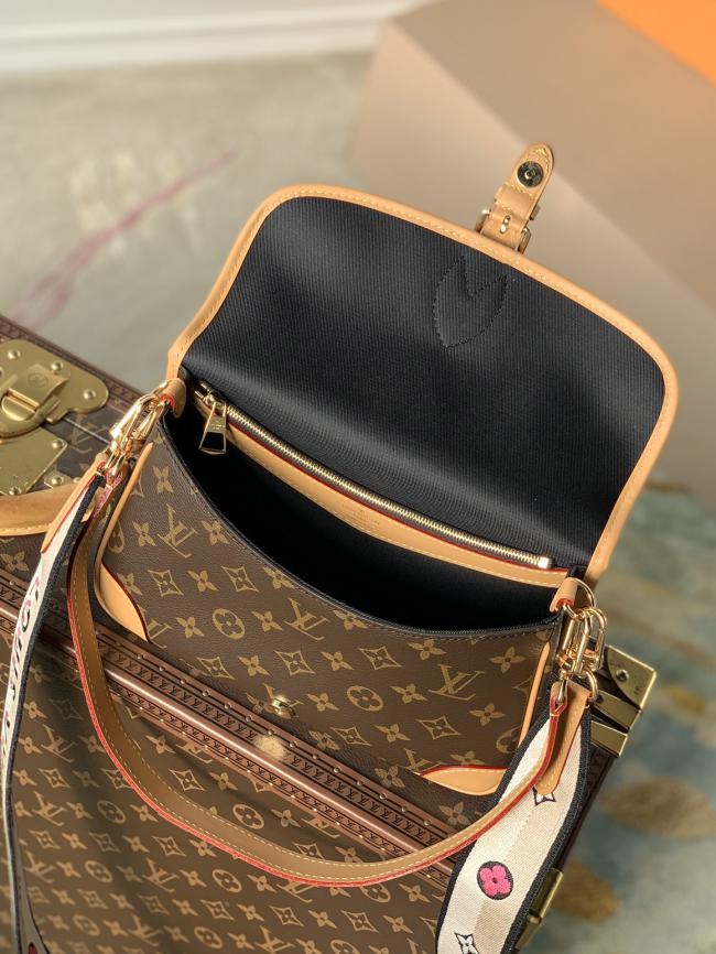 LV DIANE M45985 时尚皮质手袋