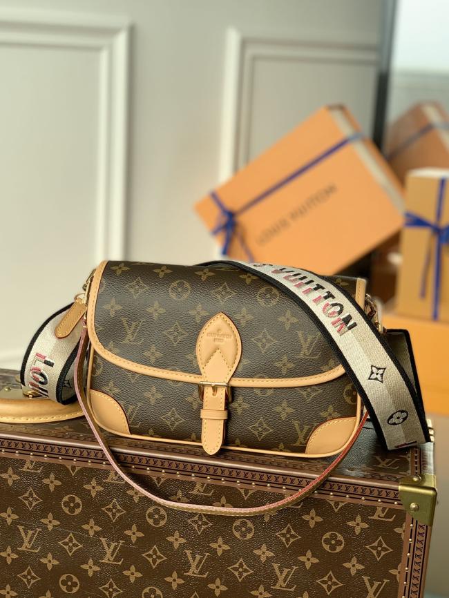 LV DIANE M45985 时尚皮质手袋