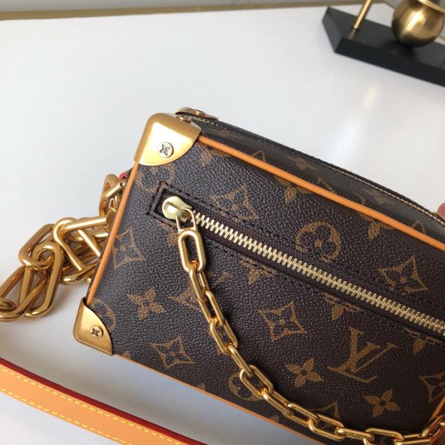 LV Mini Soft Trunk M68906：男女通用Monogram标志性手袋