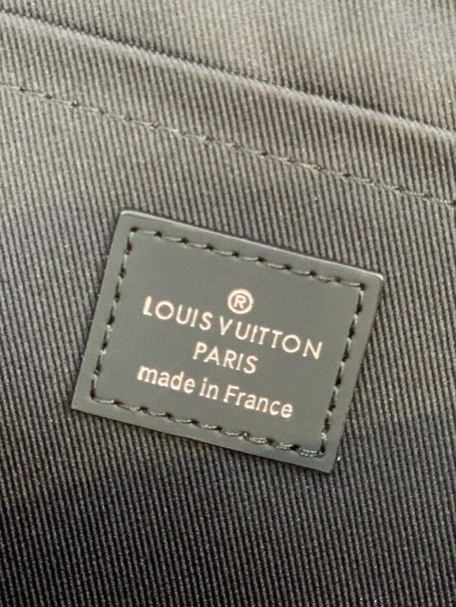 LV M62291 POCHETTE APOLLO Monogram Pacific Taiga皮革新款手袋