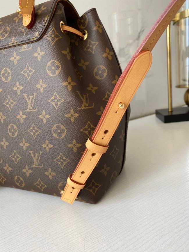 LV Montsouris Monogram Empreinte 双肩包，经典复古风格，超细纤维内衬，舒适肩背体验