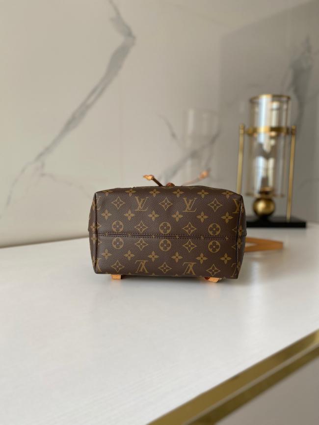 LV Montsouris Monogram Empreinte 双肩包，经典复古风格，超细纤维内衬，舒适肩背体验