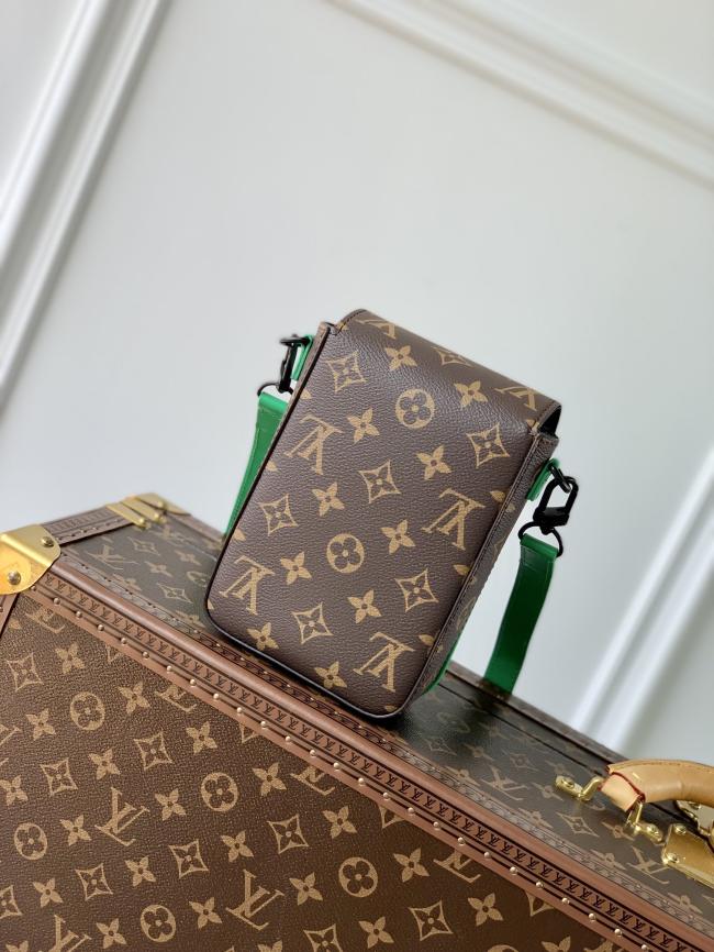 LV M81522老花/绿 S-Lock Vertical Wearable 钱夹，经典Monogram Macassar帆布款