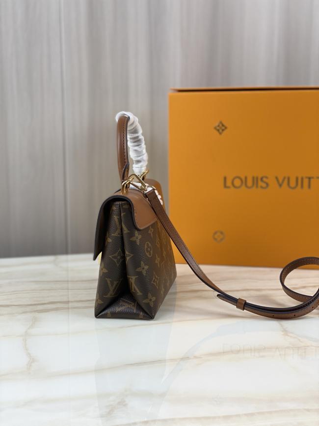 LV Locky BB M44654 Monogram帆布和牛皮小号手袋