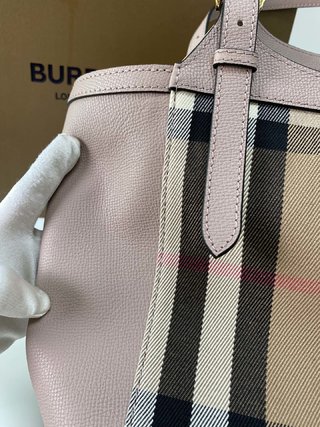 Burberry The Canter 坎特手袋 小牛皮意大利工坊制造