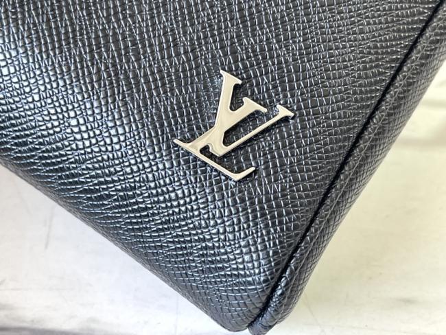 LV M30265 Alex BB Taïga 双色压纹邮差包