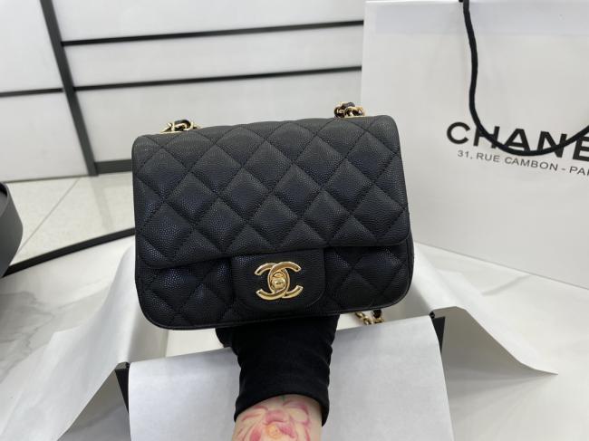 CHANEL Classic Flap 鱼子酱小牛皮包01115