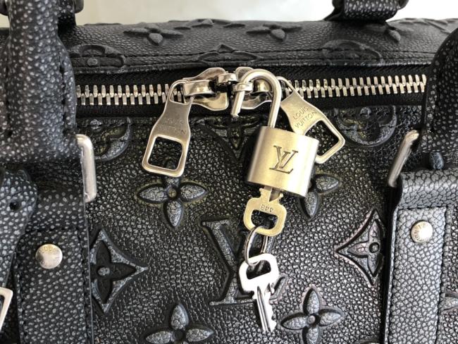 LV Keepall Bandoulière 50 旅行包，经典设计，皮革手袋