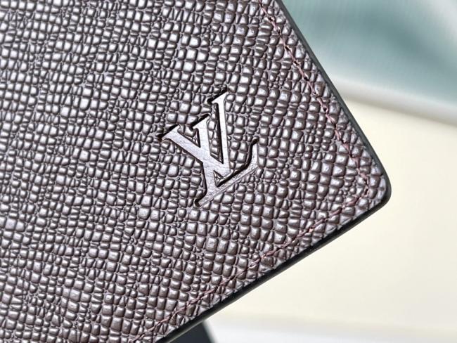 LV Taïga M81628 Slender 十字纹啡色钱夹