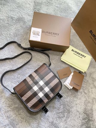 Burberry 6552环保帆布马鞍包，最新款式