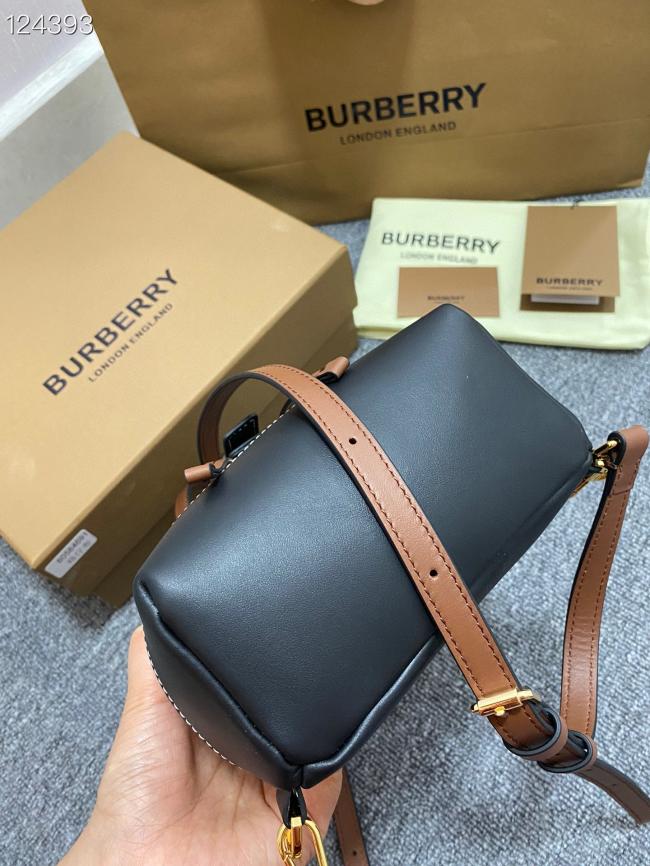 Burberry 桦木棕格迷你双肩包 生物基材料新款