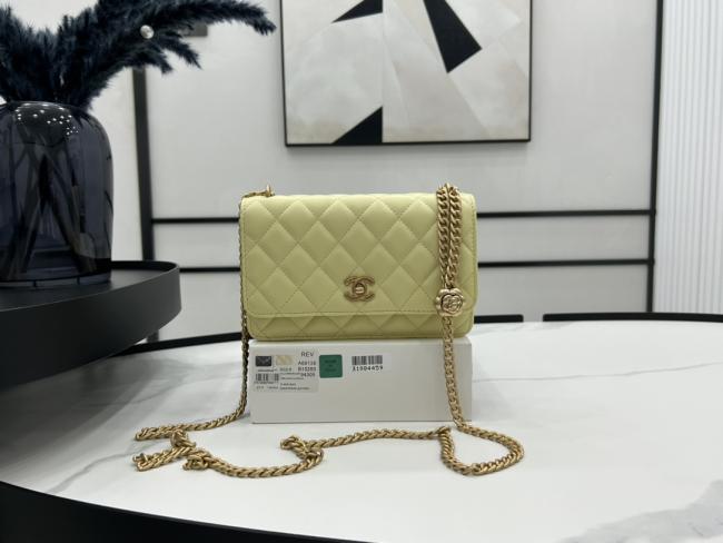 CHANEL A68138 23s 山茶花小羊皮斜挎包