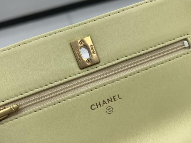 CHANEL A68138 23s 山茶花小羊皮斜挎包