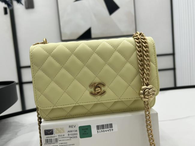 CHANEL A68138 23s 山茶花小羊皮斜挎包