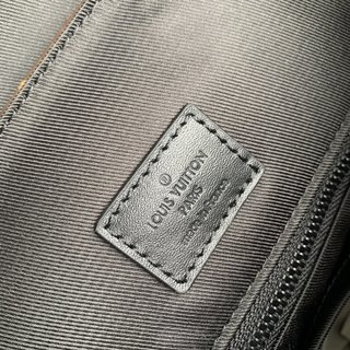 LV M46699 Christopher Monogram Macassar 双肩包新款