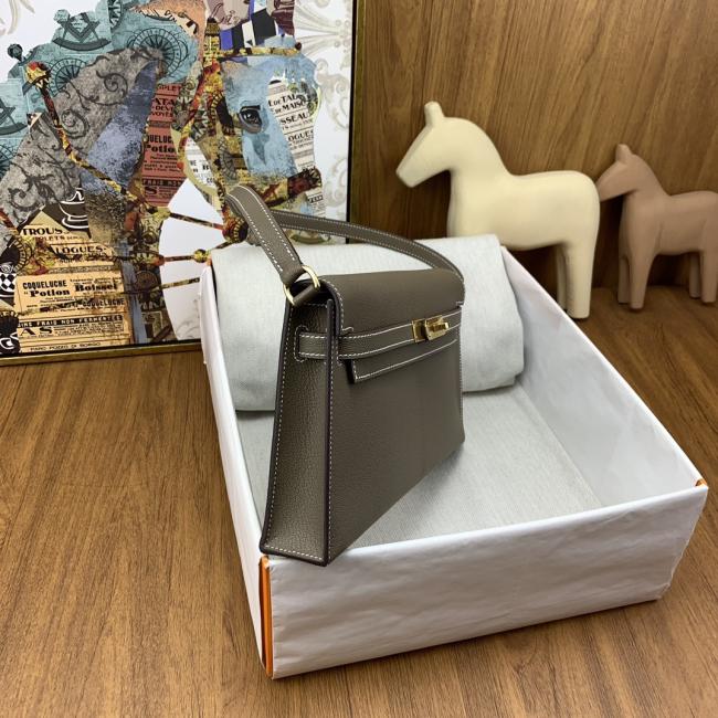 Hermes Kelly Elan 27cm 18大象灰山羊皮腋下包，优雅复古