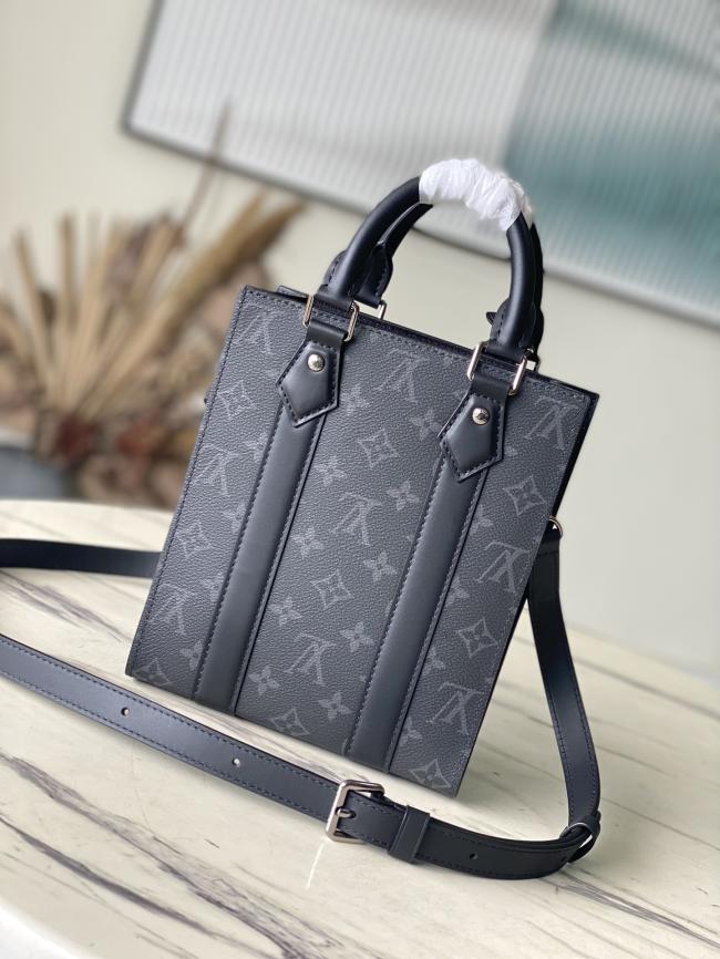 LV M46453 黑花 Monogram Eclipse 迷你男包