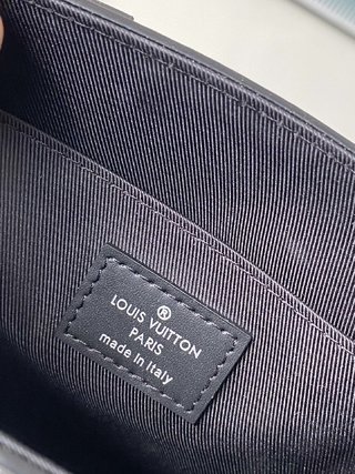 LV M46453 黑花 Monogram Eclipse 迷你男包