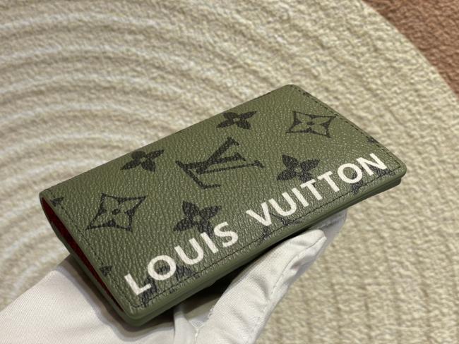 LV M82797 Monogram 绿色卡包，时尚潮流款式