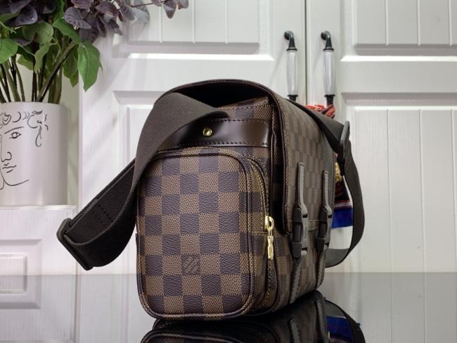 LV N51126 Damier Ebène 中古相机包，适合都市男士