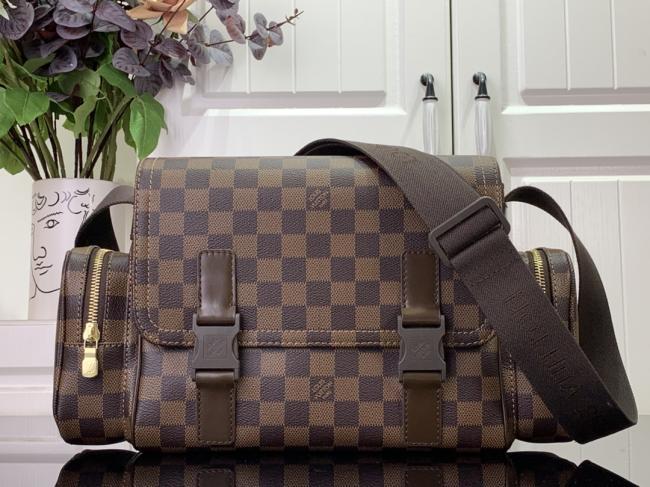 LV N51126 Damier Ebène 中古相机包，适合都市男士