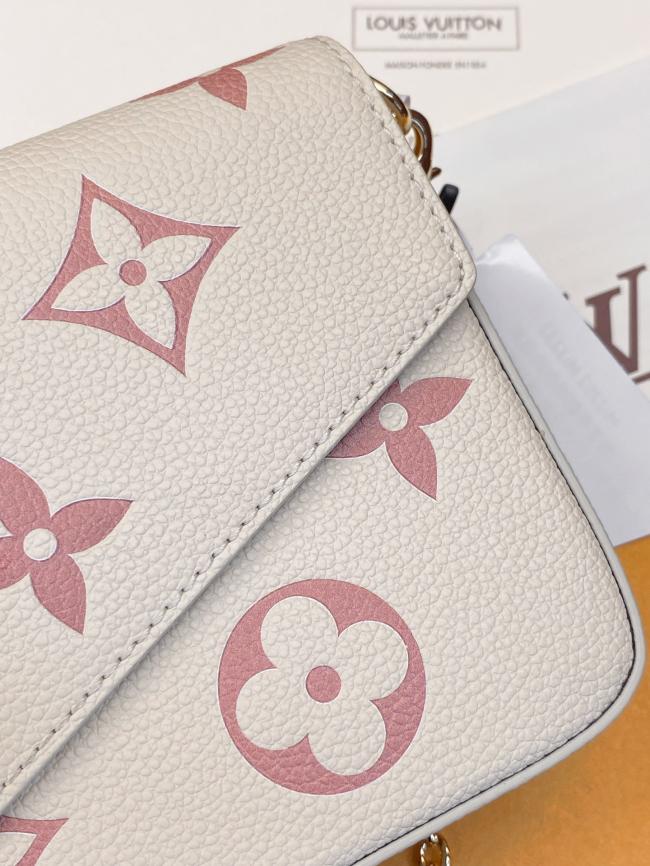 LV Félicie Pochette M82047 奶白色 Monogram Empreinte By The Pool链条包